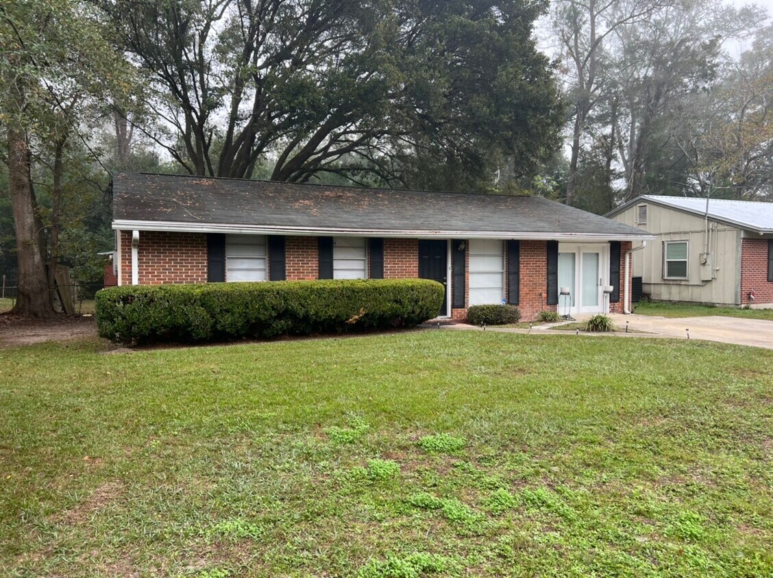 2916 Oakwood Dr, Tallahassee, FL 32304 House Rental in Tallahassee