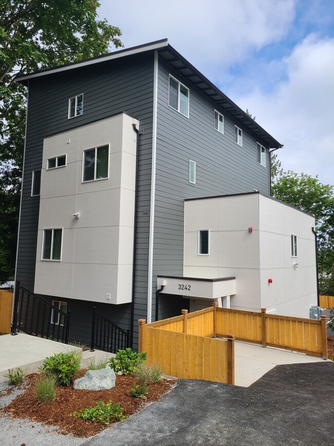 Foto del edificio - 3242 S 161st St