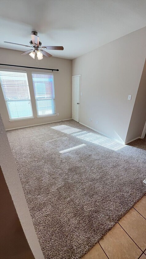 Foto del edificio - 9915 Wethers Field Cir