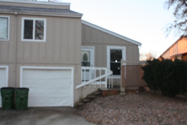 Building Photo - 8484 Lane Dr