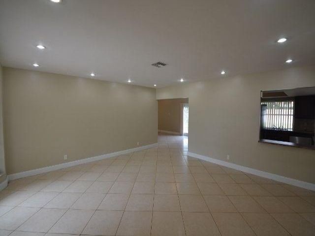 Building Photo - 3311 N 41st Ct