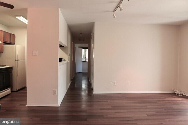 Foto del edificio - 1301 Woodhollow Dr