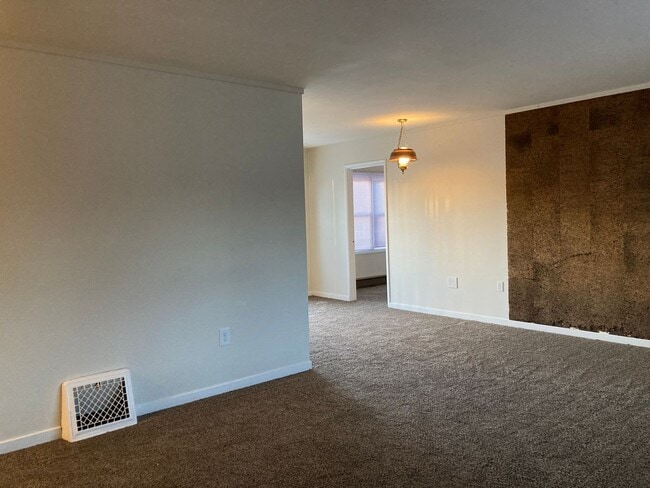 Building Photo - 319 Douglass Ave