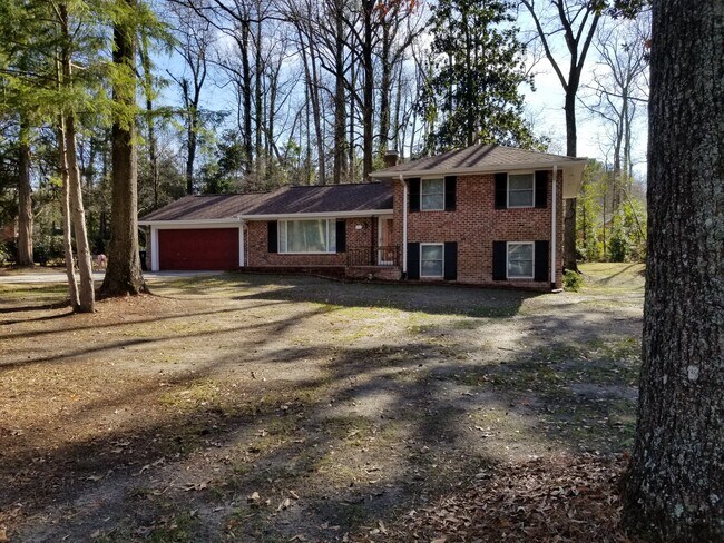 Front of house - 312 Harvey Cir