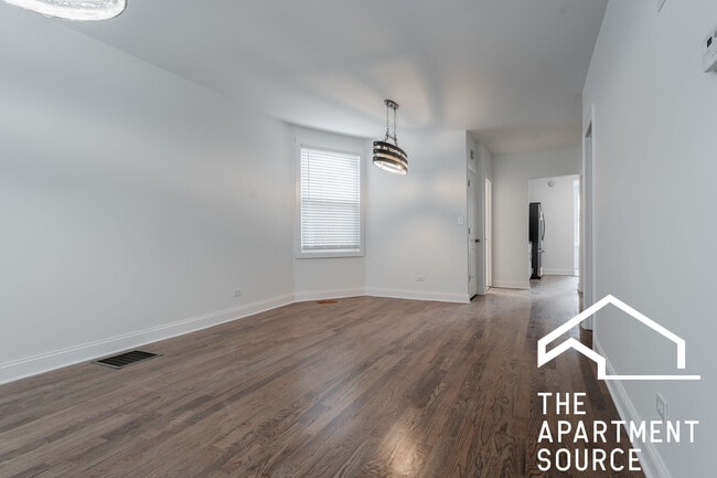 Foto del edificio - 2922 N Rockwell St