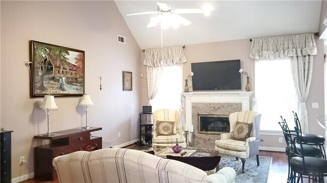 Foto del edificio - 1210 Arbor Creek Dr