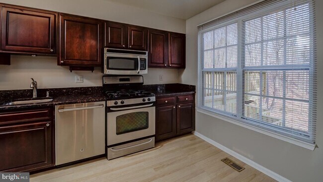 Building Photo - 7702 Asterella Ct