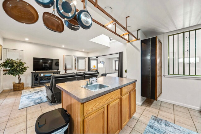 Foto del edificio - 383 Oxford St