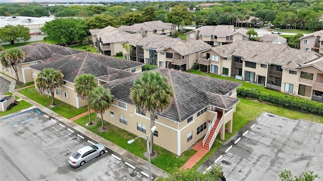 Foto del edificio - 9964 Twin Lakes Dr