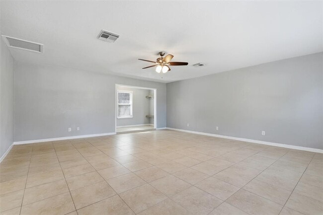 Foto del edificio - 1103 Floradale Dr