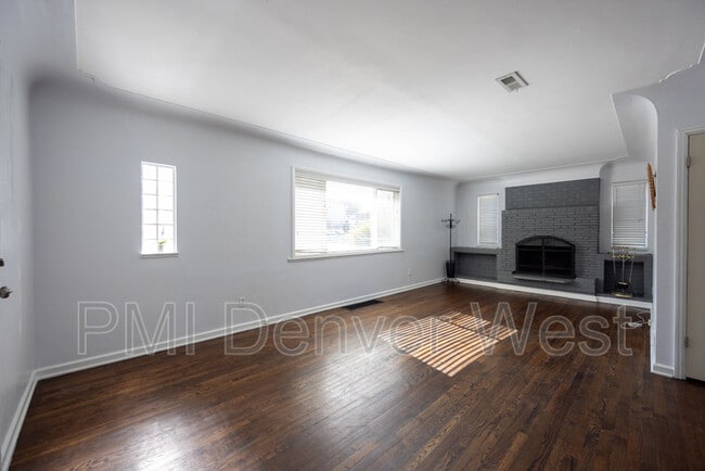 Building Photo - 2151 W Adriatic Pl