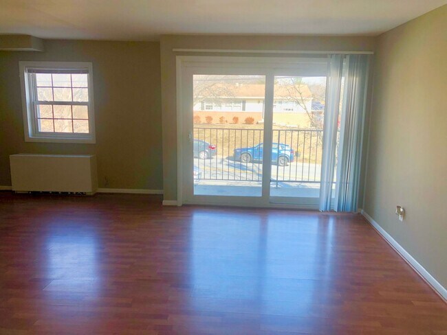 Building Photo - Lovely 2 Bedroom Condo in Beltsville!