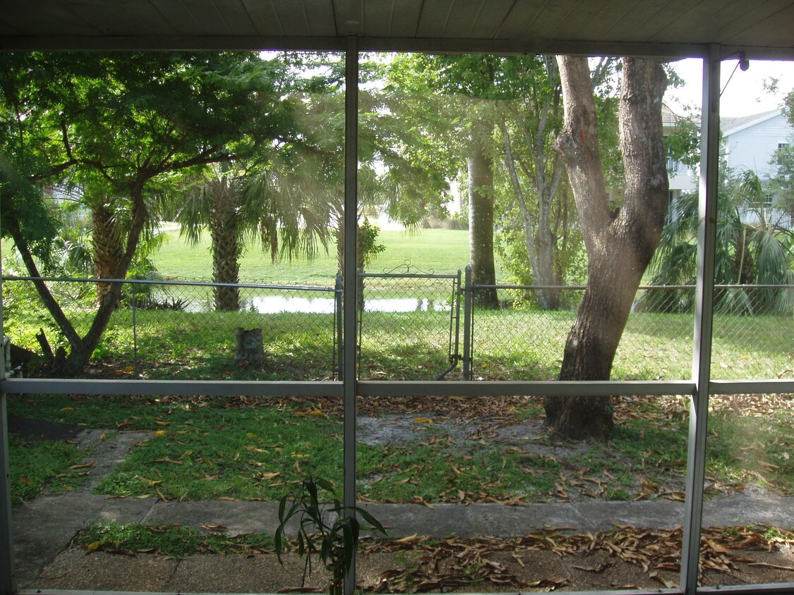 Primary Photo - 4713 SW 66th Terrace