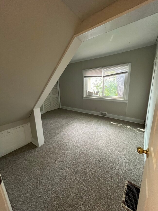 Building Photo - 1236 White St