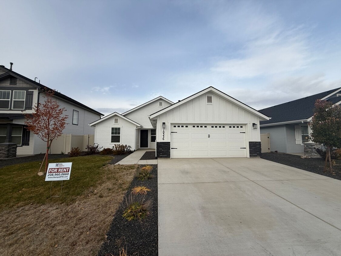 Primary Photo - 10336 Rockaway Ridge St