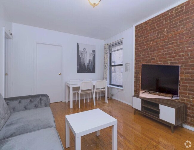 Building Photo - 236e E 95th St