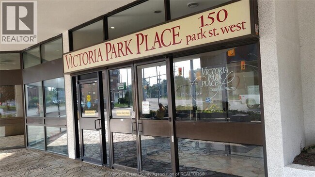 Building Photo - 150 PARK 1109 Park
