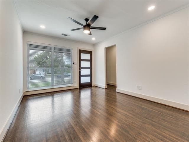 Building Photo - 8815 Graywood Dr