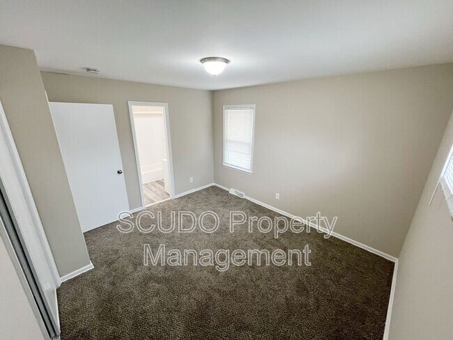 Building Photo - 9301 Antioch Rd