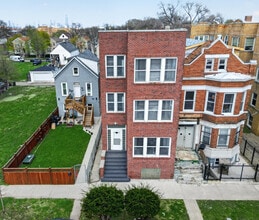 Building Photo - 1419 S Kedvale Ave