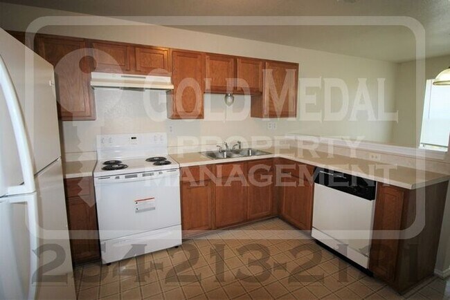 Building Photo - 3304 Barcelona Unit B Killeen 76542