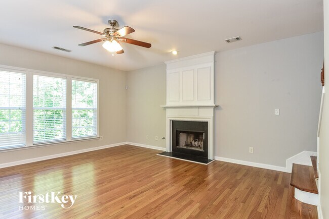 Foto del edificio - 2207 Polesdean Ln NW