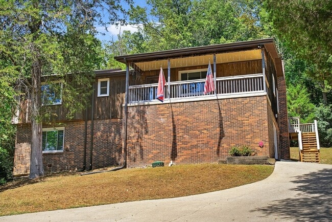 Building Photo - 3390 Tyree Springs Rd