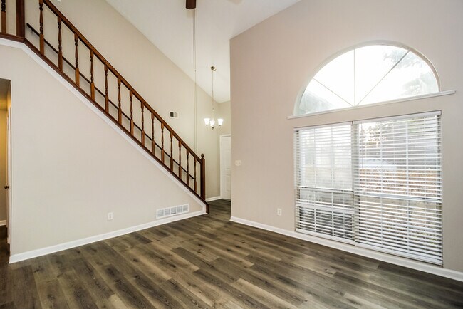 Building Photo - 3078 Jessica Dr