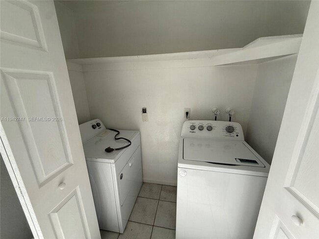 Building Photo - 420 NE 18th Ave