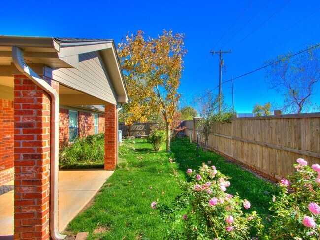 Building Photo - Charming 3 Bed, 2 Bath Home for Rent in Norman!