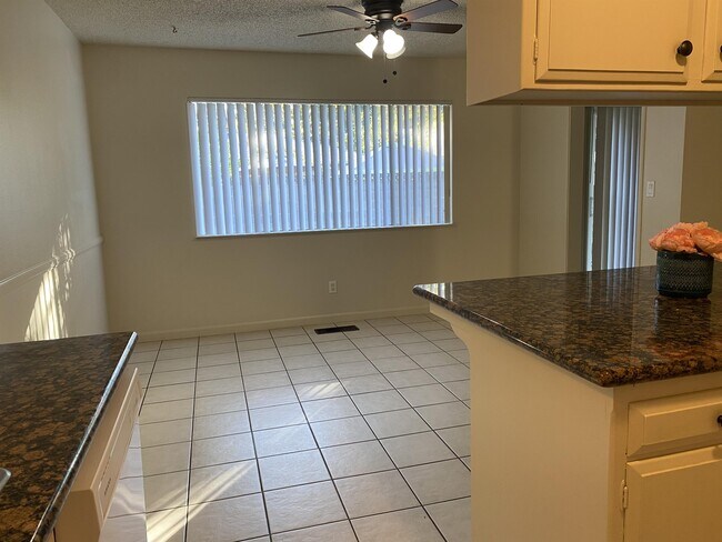 Building Photo - 2212 Vera Cruz Dr