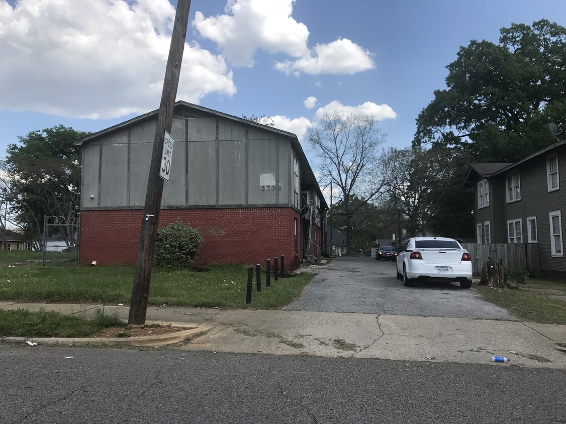 Primary Photo - 2709 Avenue E