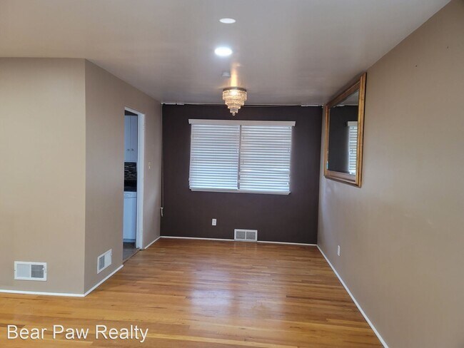 Building Photo - 4 br, 3 bath House - 3265 Forest Dr