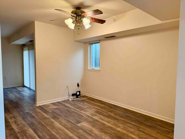 Oficina - 20 Silverwood Cir