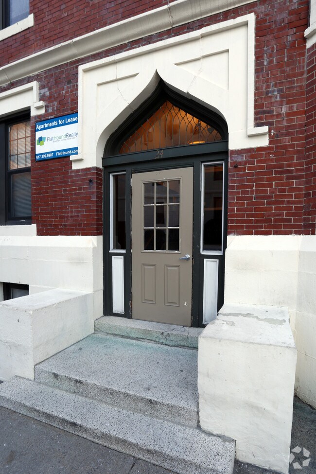 Building Photo - 20-24 Royce Rd