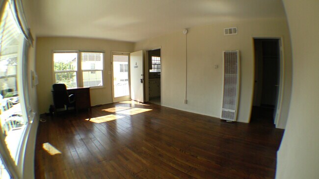 Foto del edificio - 11047 Ophir Dr