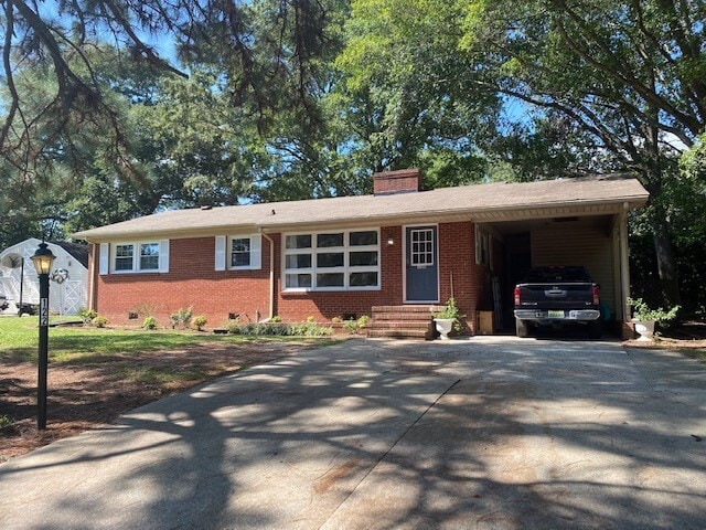 home exterior - 122 S Pleasant St