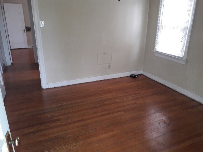 Foto del edificio - 3114 Kemp Dr