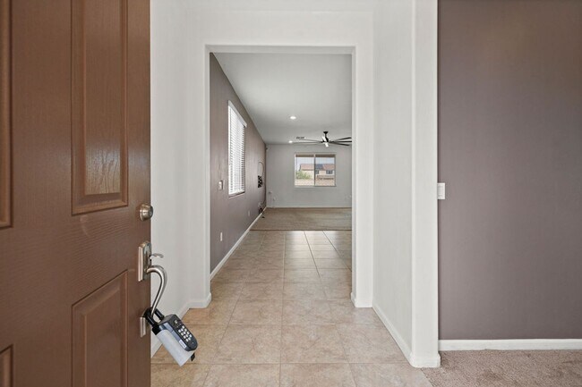 Foto del edificio - Beautiful 3 Bedroom Home in La Estancia & ...
