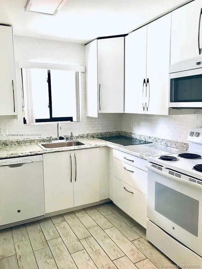 Foto del edificio - 6952 SW 39th St