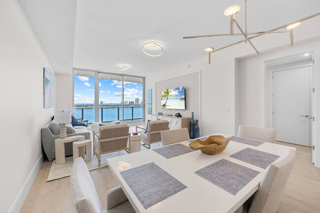 Foto del edificio - 220 Lake Shore Dr