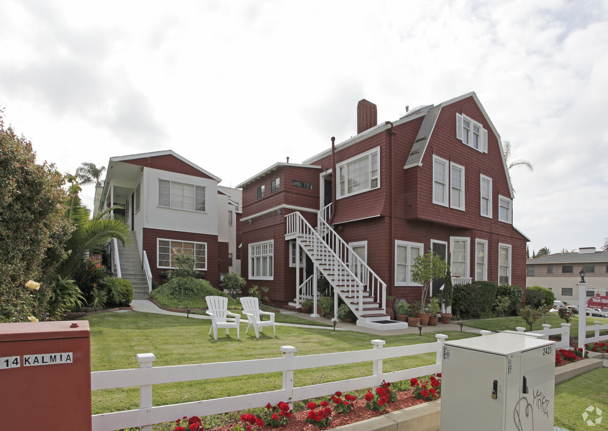 Building Photo - The Farm House