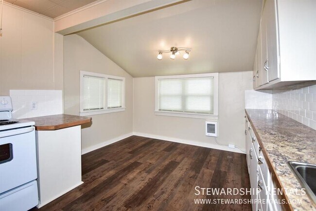 Photo - 610 E. 8th-2 Apartment