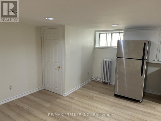 Building Photo - 1342 Pape Ave