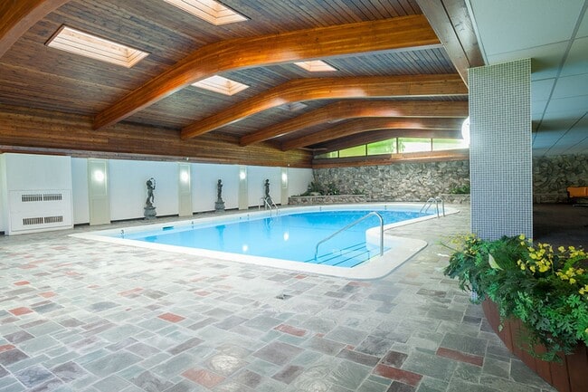 Photo du bâtiment - 4555 Av. Bonavista