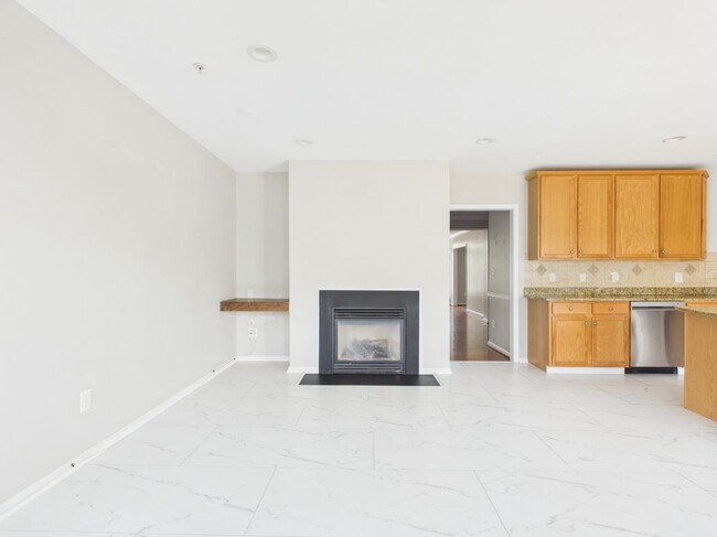 Foto del edificio - 4587 Whittemore Pl