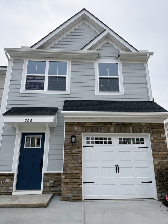 Photo - 206 Lograto Ln Townhome