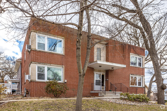 Building Photo - 4230 Ingersoll Ave