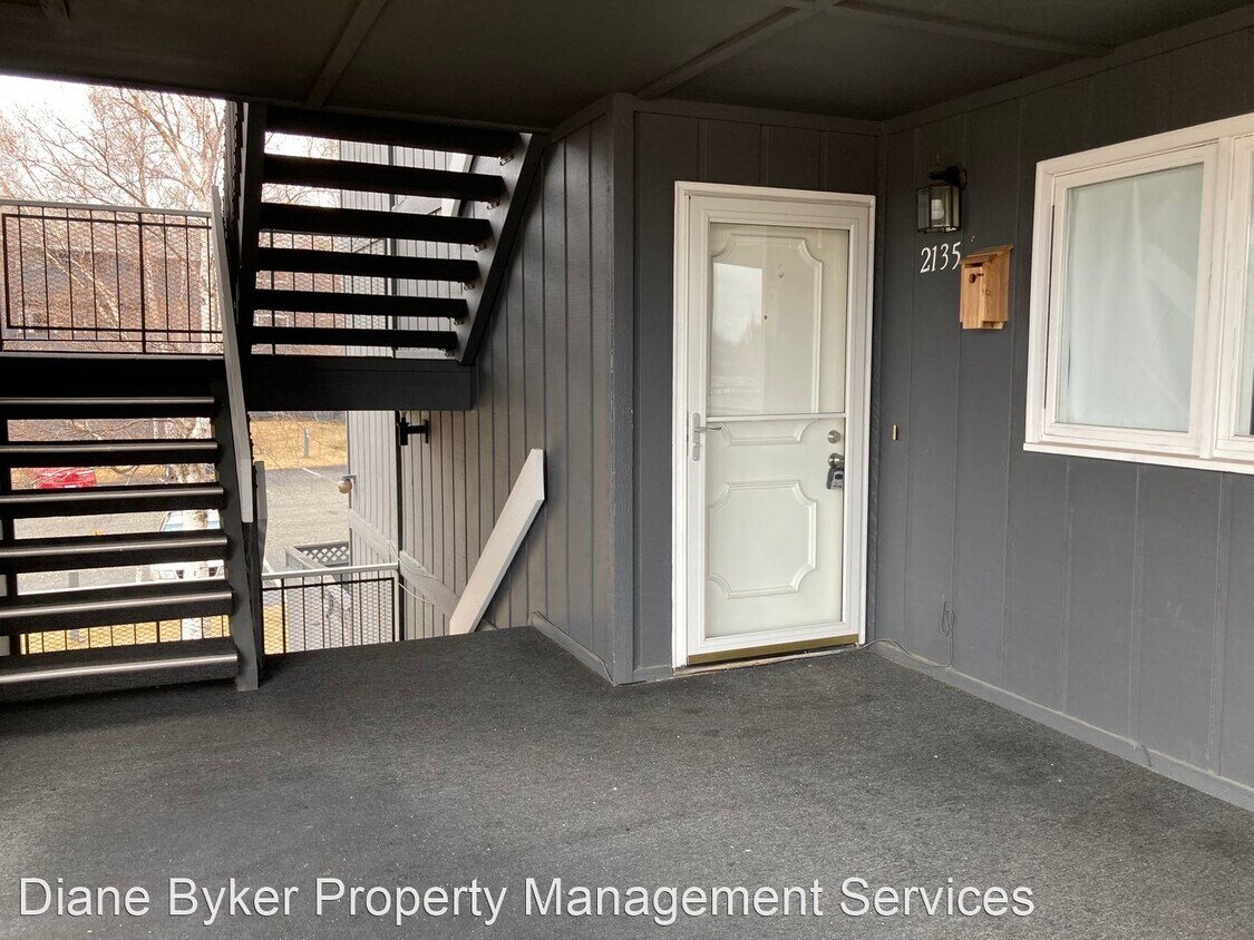Primary Photo - 2 br, 2 bath House - 2135 Minerva Way #8B