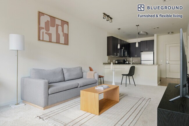 Foto del edificio - 333 Great River Rd